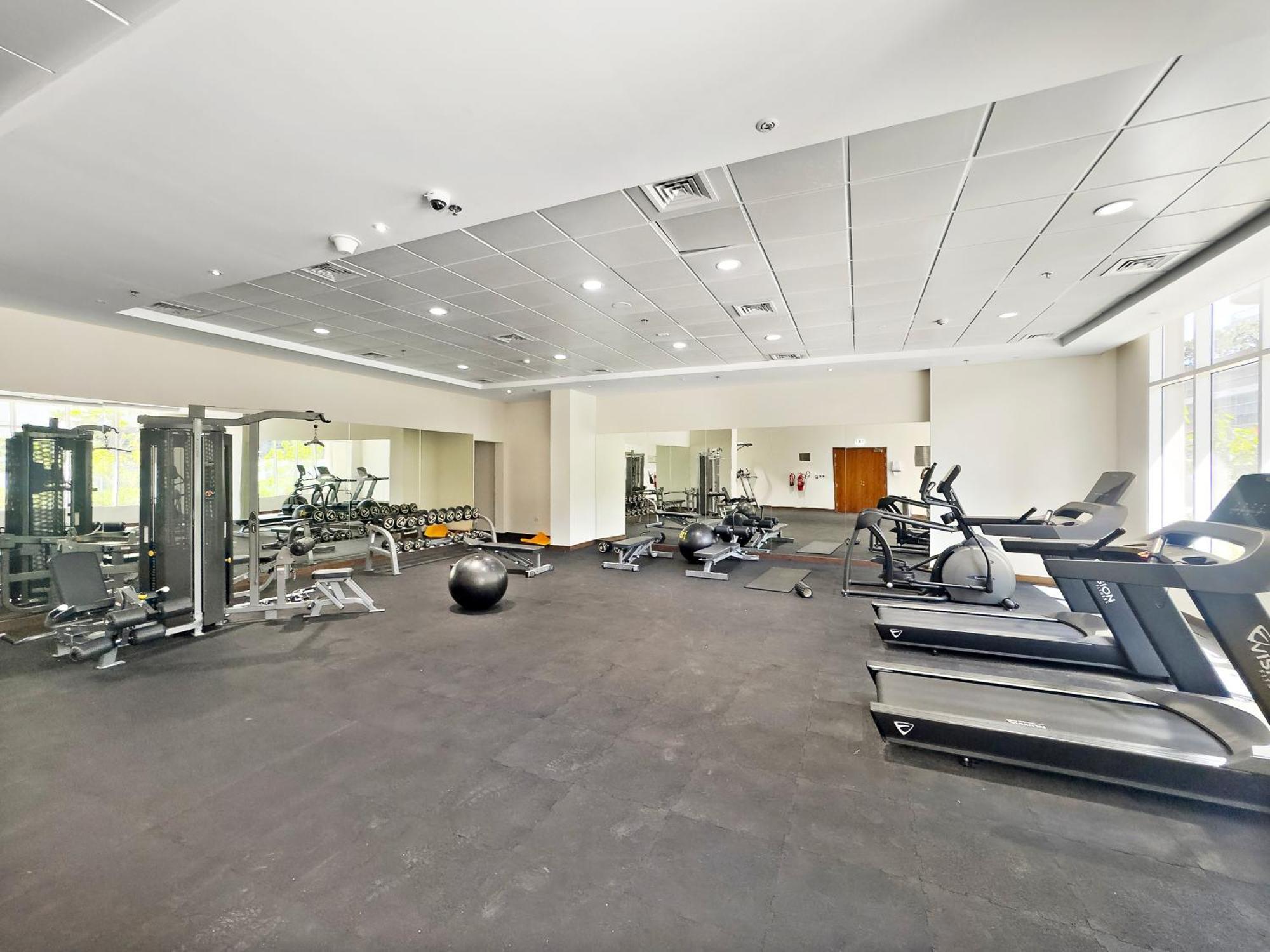 Chic 1br With Pool And Gym Appartement *